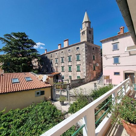 Apartment Branko With Terrace, Old Town Labin Labin  Bagian luar foto