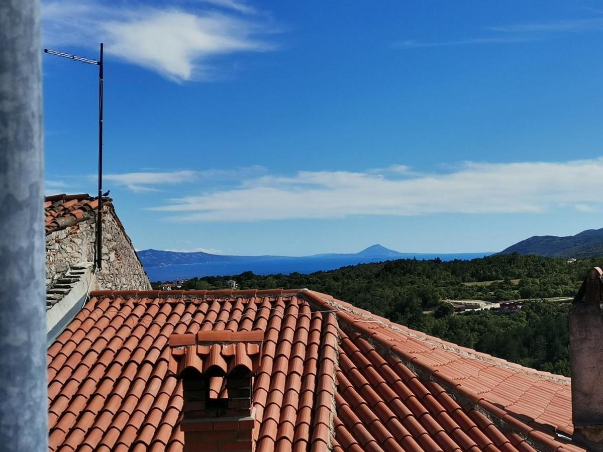 Apartment Branko With Terrace, Old Town Labin Labin  Bagian luar foto