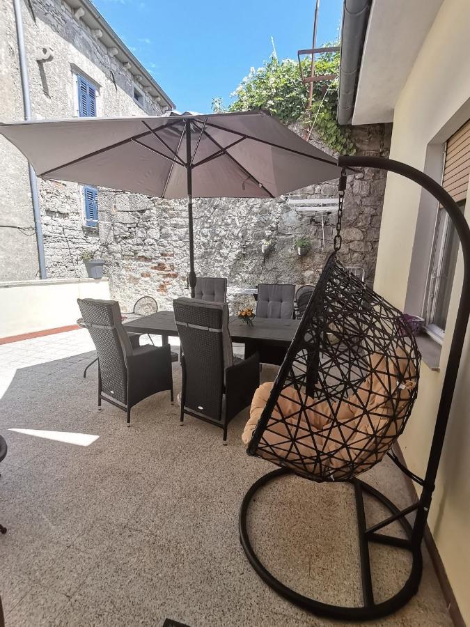 Apartment Branko With Terrace, Old Town Labin Labin  Bagian luar foto