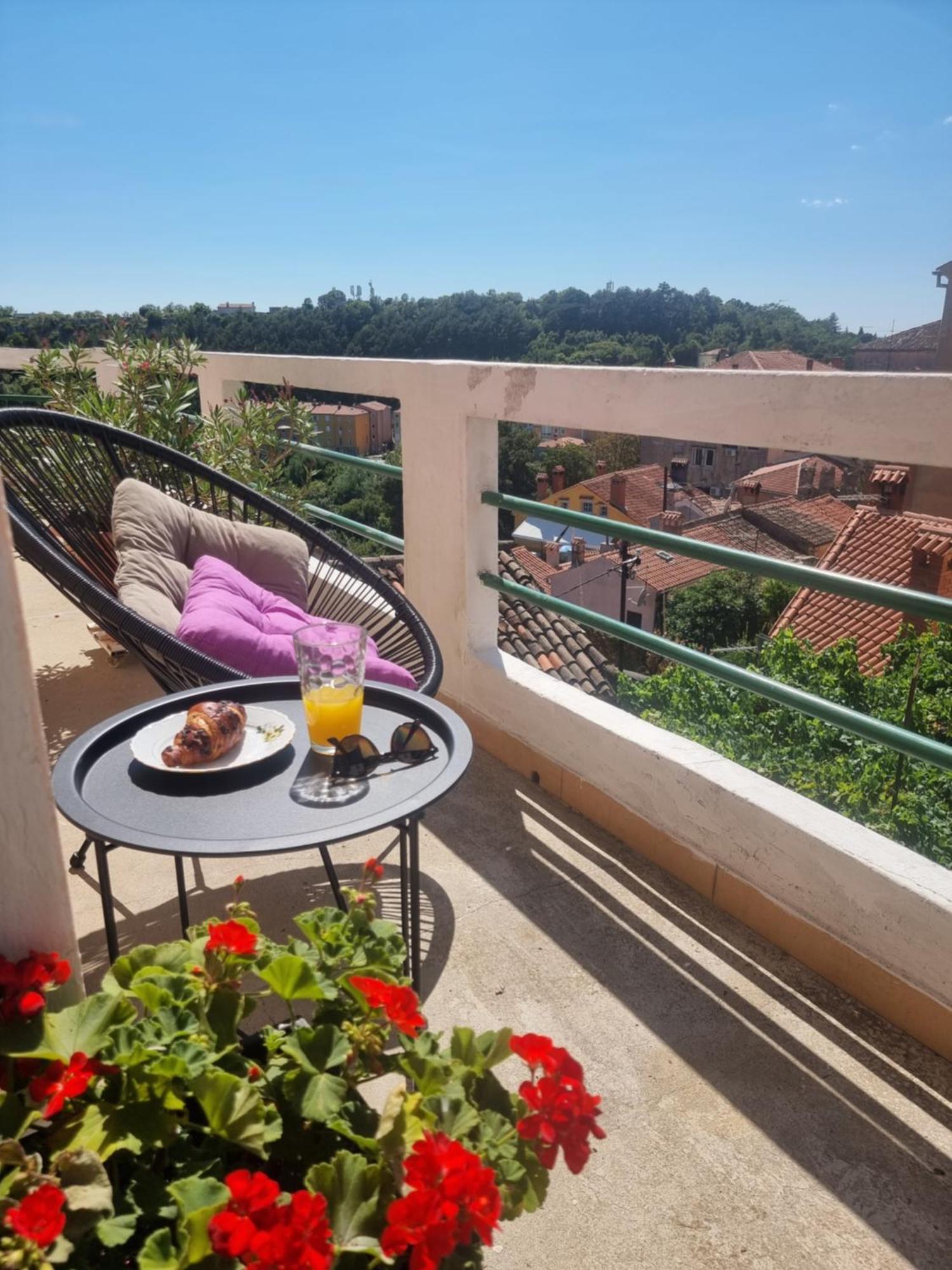 Apartment Branko With Terrace, Old Town Labin Labin  Bagian luar foto